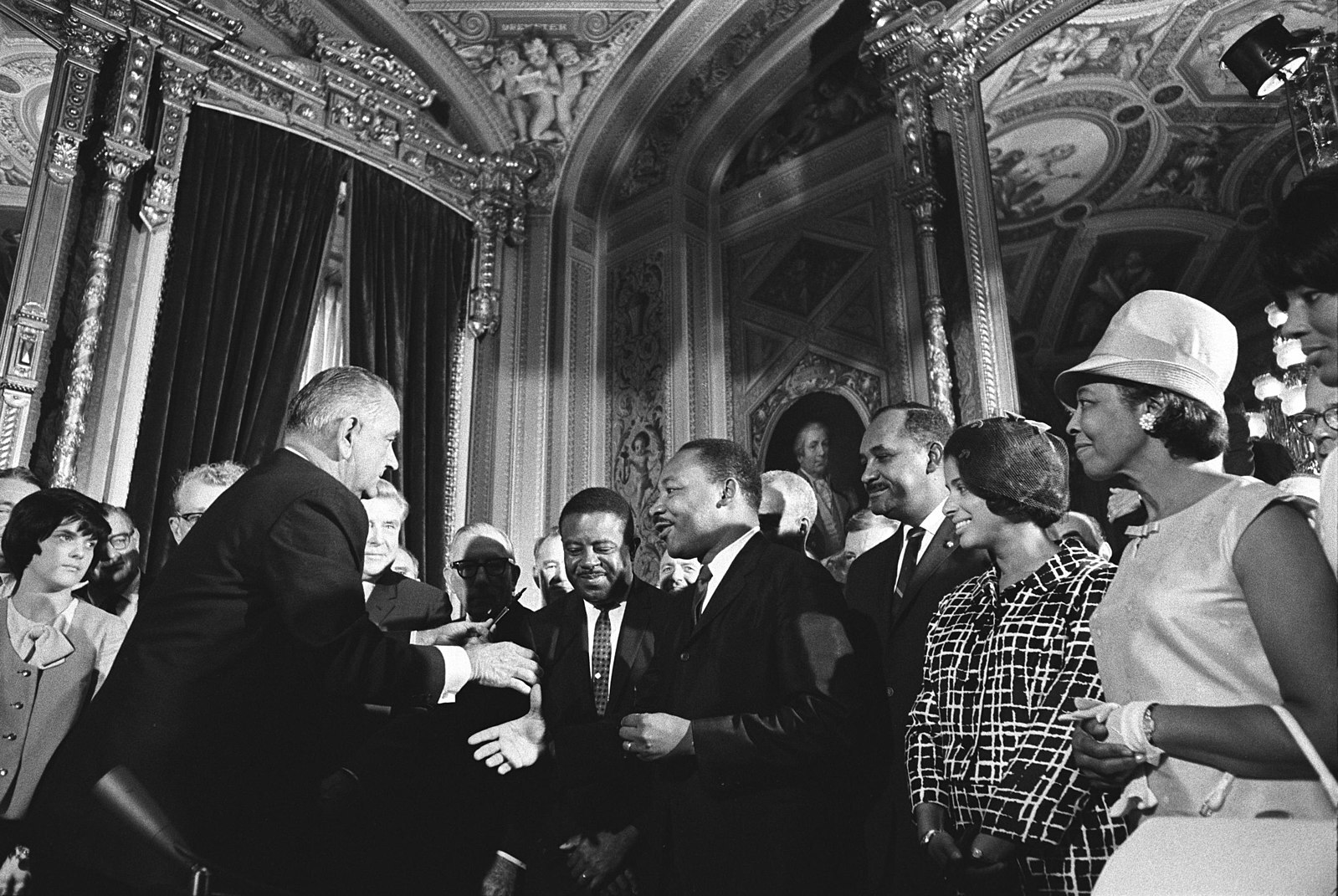 1600px-Lyndon_Johnson_and_Martin_Luther_King,_Jr._-_Voting_Rights_Act.jpg