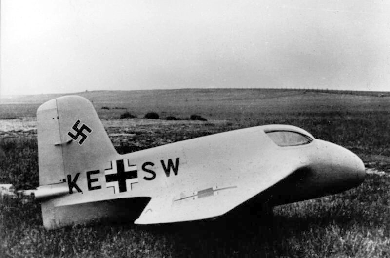 Bundesarchiv_Bild_146-1972-058-62,_Raketenjäger_Me_163_A-V4.jpg