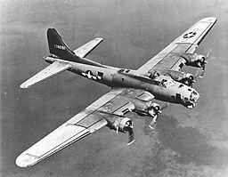 256px-B-17_flying_over_Pacific_Ocean.jpg