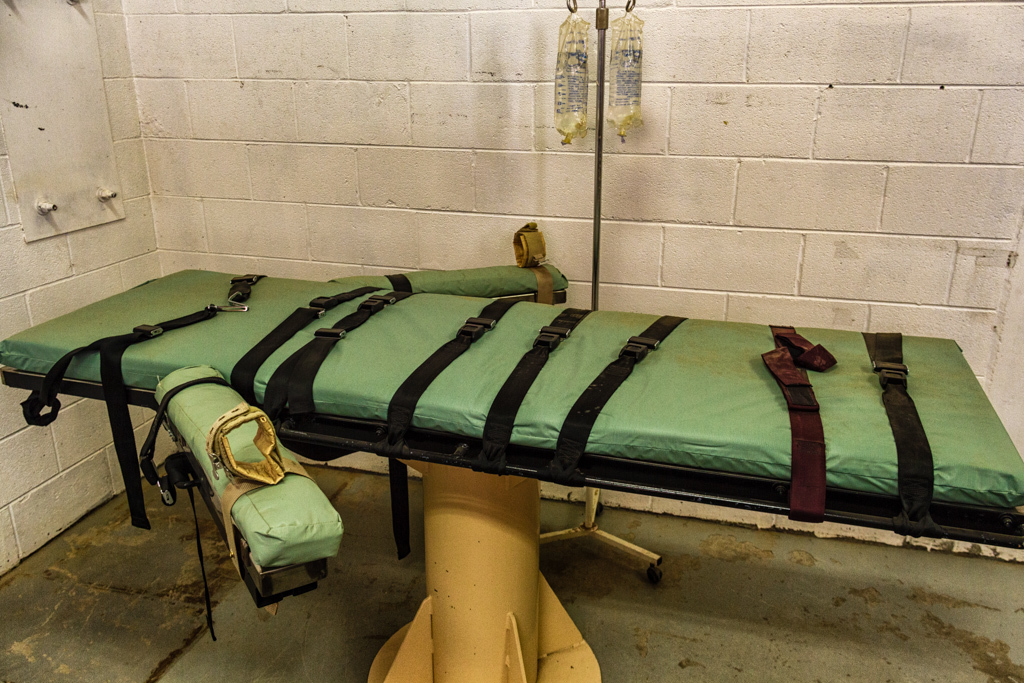Penitentiary_of_New_Mexico_-_Lethal_Injection_Bed.jpg