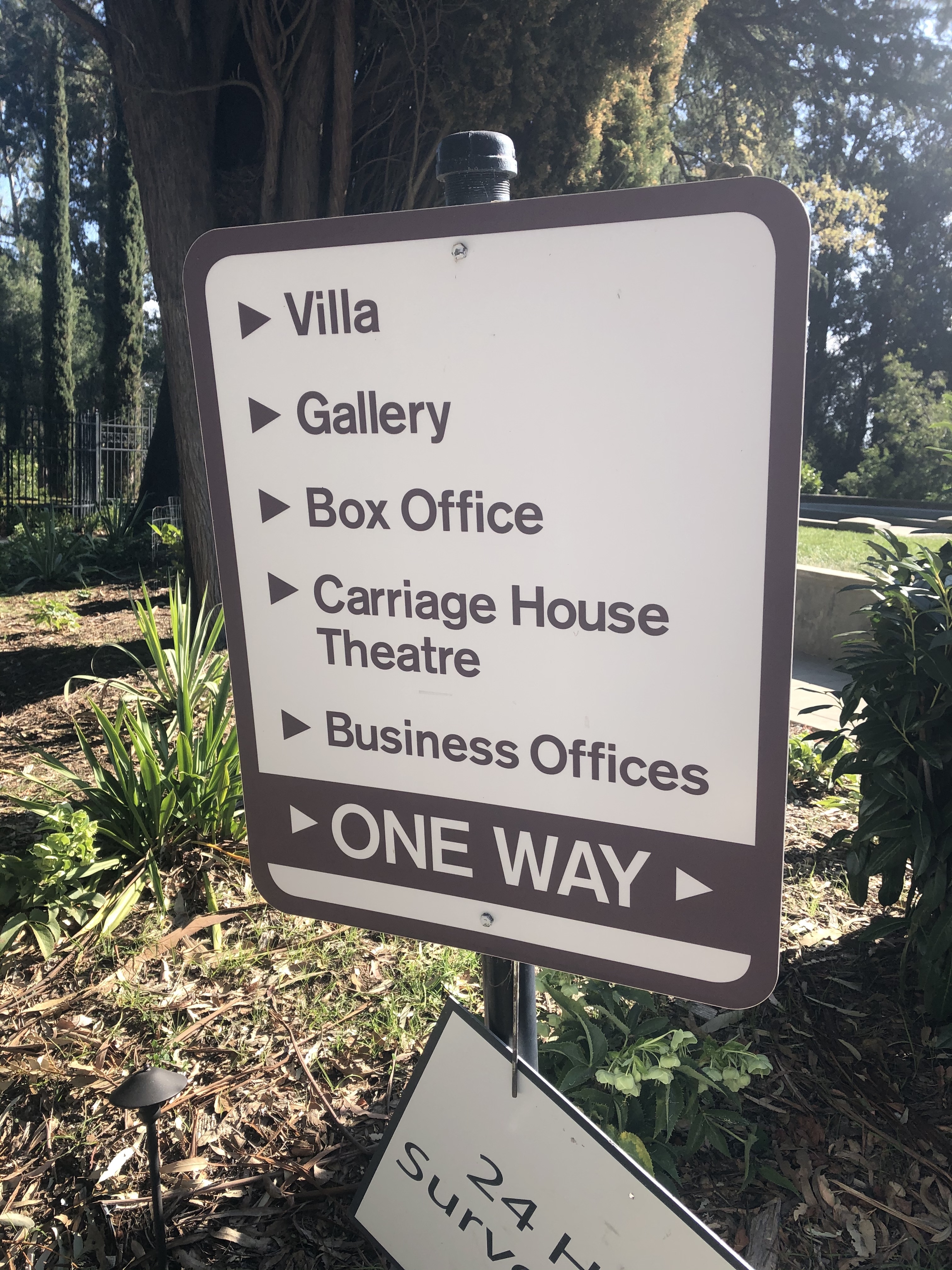 Directional Sign at Villa Montalvo