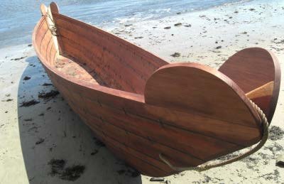 Plank-boat-Typical-Indian-plank-boat-Elyewun-of-Chumash-people-from-south-California.png