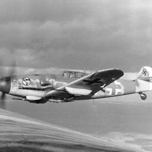 Bundesarchiv_Bild_101I-662-6659-37,_Flugzeug_Messerschmitt_Me_109.jpg