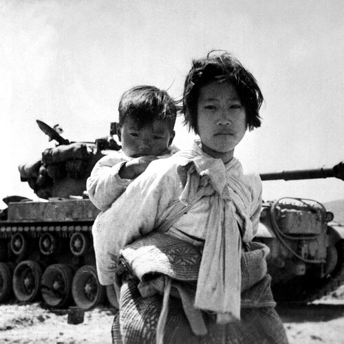 KoreanWarRefugeeWithBaby.jpg